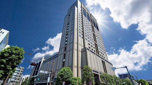 洋食調理スタッフ【ロイヤルパインズホテル浦和】未経験OK！受賞歴のあるシェフの元で働きながら学べます